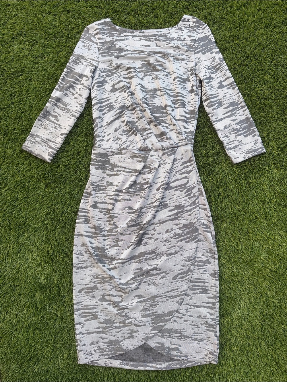 Gray Textured Long-Sleeve Sheath Dress